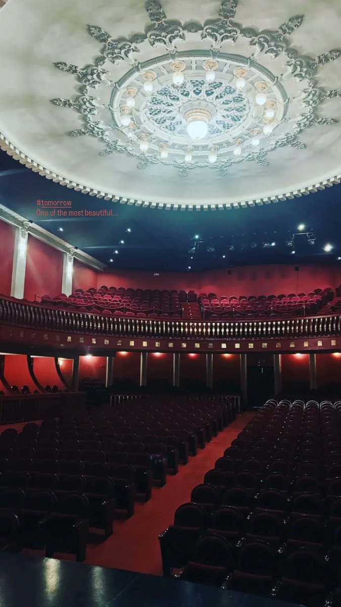 TERESALBERO's tweet photo. Hay teatros muy especiales.Para mí, este es el teatro más bello del mundo.Lo es por quien cantó muchísimo allí.Ana Mª Sánchez hizo de su casa la de tod@s. Hoy ha sido uno de esos ensayos que quedarán en el corazón. #SoldOut #homenaje #home #music https://t.co/uKm1642OdX