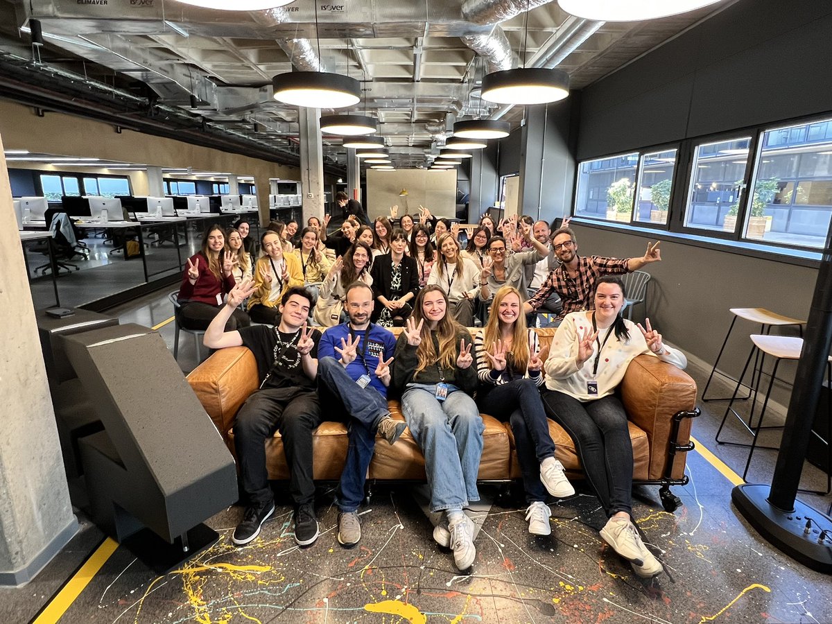 humbertrp's tweet image. 🙌🏻 Quin matí d’entusiasme i energia inspiradora a 42 Barcelona⚡️amb la presència de @GinaTost i @MartaDomenech1  💜 💪🏻 encoratjant a les estudiants de la Piscina Discovery Women Edition™️ a llançar-se a fer carrera en el sector digital #welovecode (i amb @julianvinue 👏🏻)