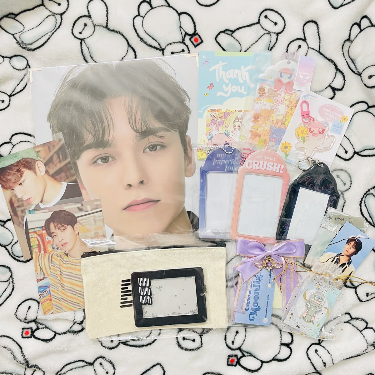 DoKyoongChoo's tweet photo. rmb when i won a raffle on 218
here are the prizes hehe

tagging who i can on here
@yeppeocharms @goldendragonpin @kitagiannu @allmylove_co 

you can find the rest of the shops on ig via the handles on the second image !!

thank you everyone 🤍 https://t.co/65hcQhMYZA