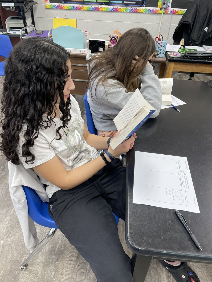mrs_vindigni's tweet photo. Novels in Science? What?! Our students are truly enjoying this cross curricular project in which they read novels focused on a character that experiences a genetic mutation. 📚🧬 @WestBrook_Param https://t.co/o86xLzjx8J
