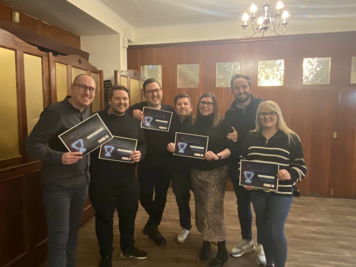 Romfordgolfclub's tweet photo. Big thanks to @AthonaRec for a great charity quiz held at RGC tonight. It was a great evening that raised much needed funds for @decappeal. Congratulations to the winners #athona #decappeal #charityquiz #rgc https://t.co/MSnXthi91p