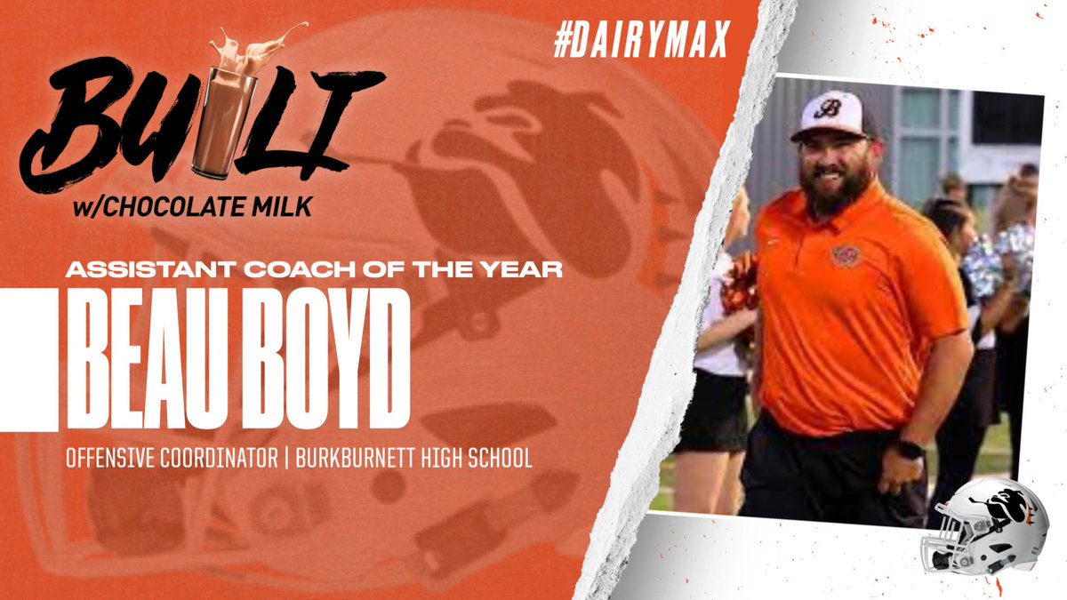 dctf's tweet photo. 𝐂𝐨𝐧𝐠𝐫𝐚𝐭𝐬 𝐭𝐨 𝐭𝐡𝐞 𝟐𝟎𝟐𝟐 𝐃𝐚𝐢𝐫𝐲 𝐌𝐚𝐱 𝐀𝐬𝐬𝐢𝐬𝐭𝐚𝐧𝐭 𝐂𝐨𝐚𝐜𝐡 𝐨𝐟 𝐭𝐡𝐞 𝐘𝐞𝐚𝐫, 𝐁𝐮𝐫𝐤𝐛𝐮𝐫𝐧𝐞𝐭𝐭 𝐎𝐂 𝐁𝐞𝐚𝐮 𝐁𝐨𝐲𝐝!

https://t.co/XMtUYNP2D7

@BeauBoyd9 @BurkBulldogFB @burkburnetths @BurkAthletics | @DairyMAX | #dctf #txhsfb https://t.co/aiZ0P7O3Nu