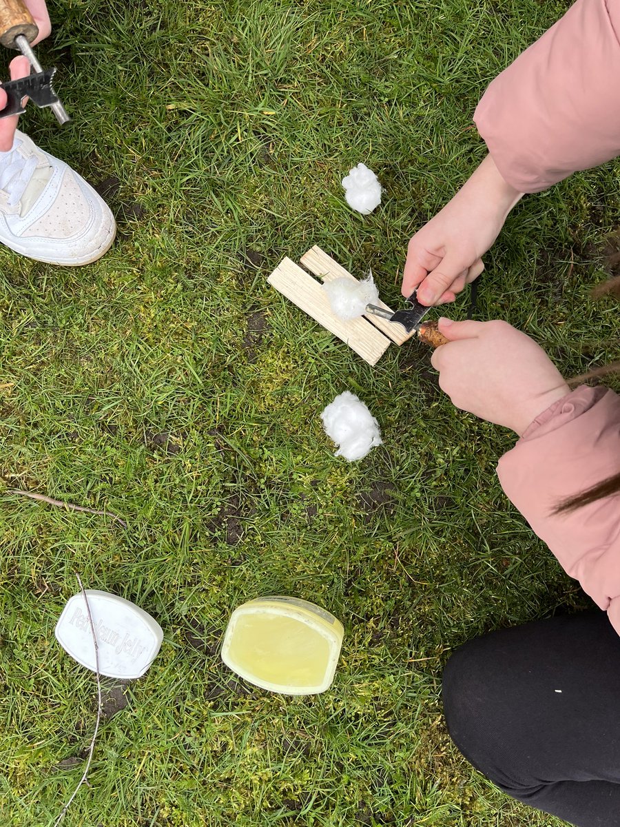 camp_curiosity's tweet image. A brilliant day @larkhillSK3 for a whole school #firelighting workshop as part of the school @ScienceWeekUK activities. The children were polite &amp;amp; really excited with lots of thanks &amp;amp; cheers when they succeeded. Well done all. #firetriangle #firescience #outdoorscience