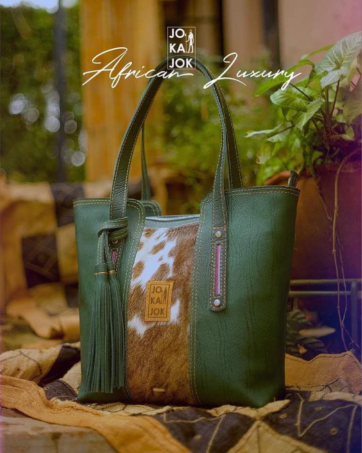 jokajokleather's tweet photo. Is there any bag quite as essential as the humble tote? It’s surely one of the most hardworking, multitasking accessories out there #itsajokajok #madeinKenya #fashionandfunction https://t.co/UJgV7LpMAM