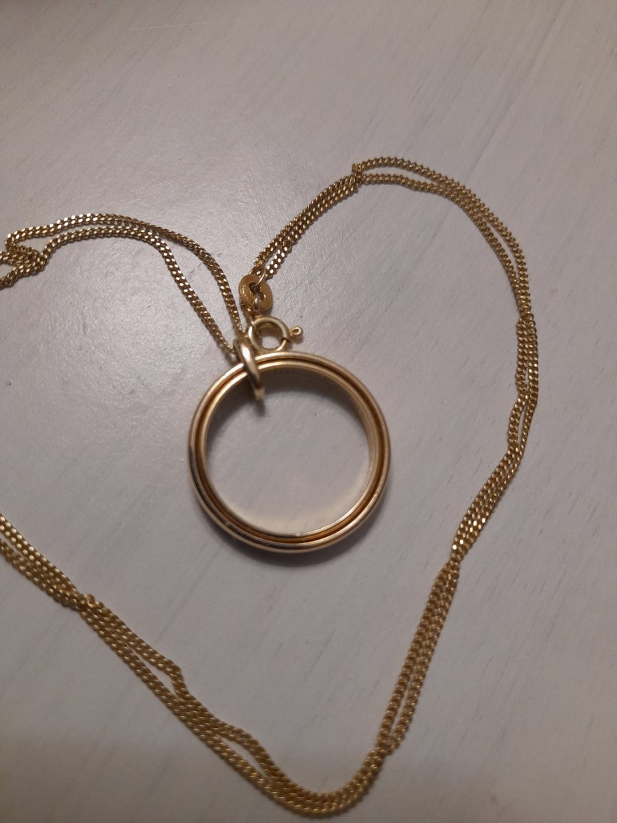 SNebelstein's tweet photo. In May of this year we would have been married for 30 years. Our wedding rings are now linked together and have our names and wedding date engraved on them. #MissingChris #Memories https://t.co/nIrdpfDjrs