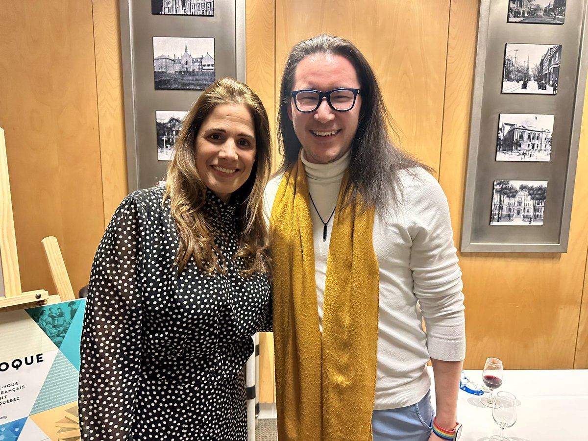 BiblioQC's tweet photo. Lors du #FranColloque, j’ai pu rencontrer et discuter avec @PascaleDery, la ministre de l’@Ens_supQC. Grand merci à la @CSQ_Centrale de l’organisation de ce premier rendez-vous sur l’état du français en enseignement supérieur au Québec. 

#EnsSupQc #EnsSup #français https://t.co/WISUY1SGFa