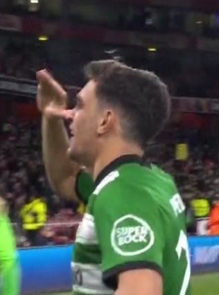 O Pote a gozar com o Xhaka😭😭😭😭😭😭