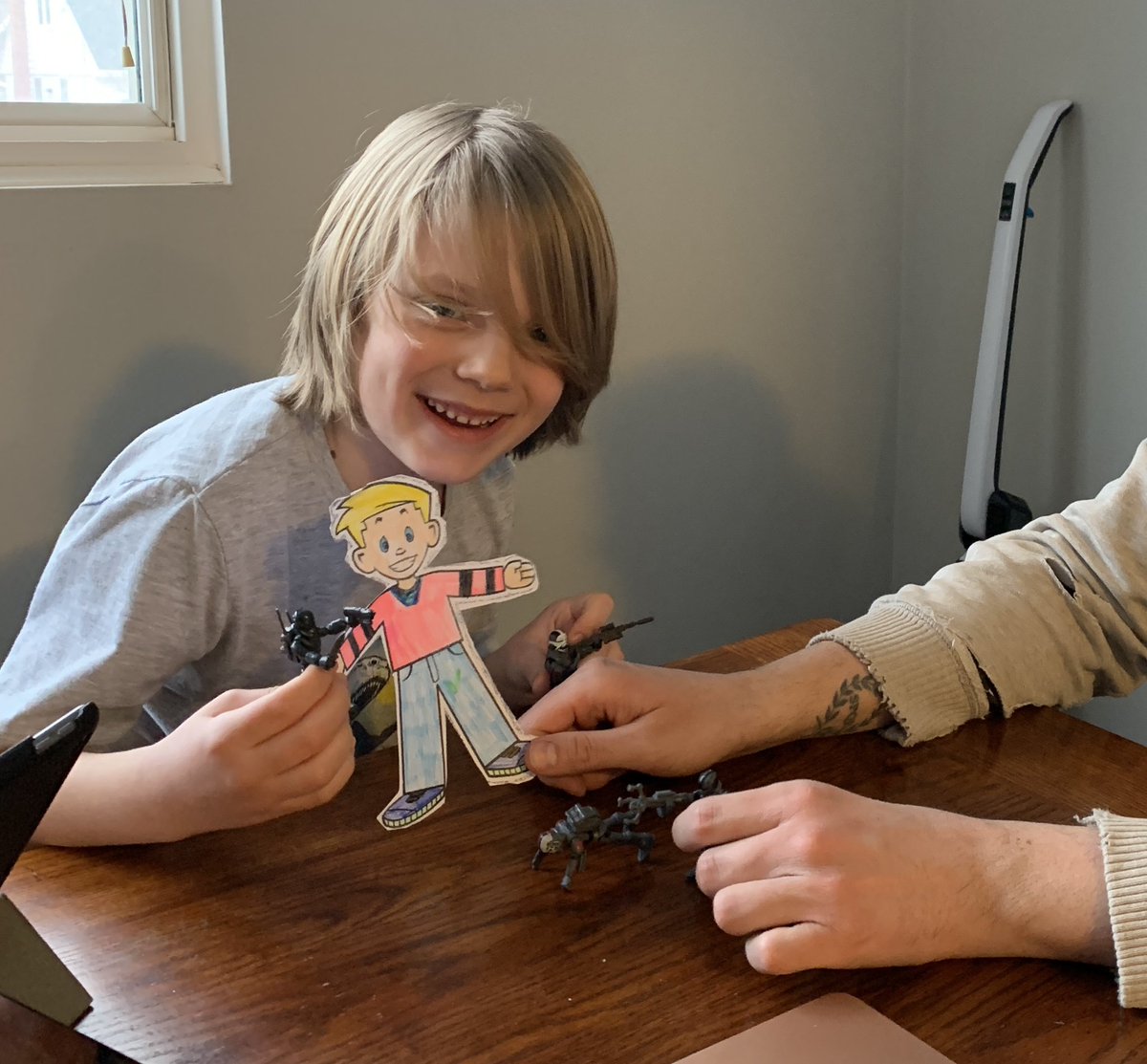 melimelibobeli's tweet photo. Flat Stanley went for breakfast, bowling, relaxed at home and played Star Wars. More adventures to come this weekend… @Mrs_SB25 https://t.co/eZ5Vmqoaqj