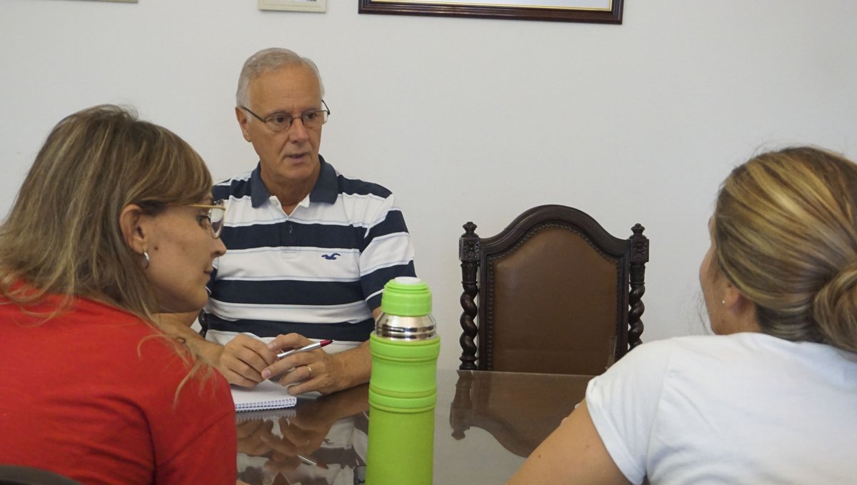 LuciMasin's tweet photo. Esta mañana con el @DrDanielGollan nos reunimos con @NatyTorterola, mamá de #Emmita Gamarra, la niña chaqueña diagnosticada de AME1.
Acordamos en trabajar un proyecto de ley que ayude al diagnóstico temprano de AME y acompañe a las familias. https://t.co/UncVjXnShN