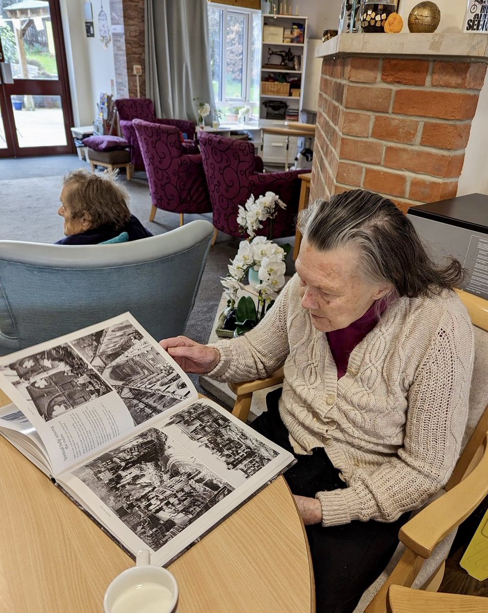 Dawson_Lodge's tweet photo. Self engagement today!! Having fun on the activity table, word search and showing interest in the photos of a book! 👍😁👍 #happyliving #wellbeing #selfled #gianttablet @Dawson_Lodge @AnchorLaterLife @NAPAlivinglife @AnchorJobs https://t.co/EeqznRud6t
