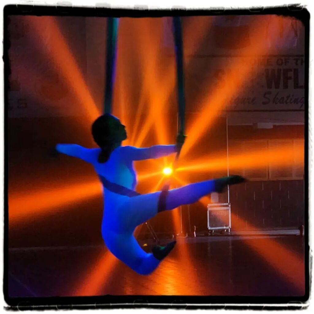 RetinalBurn's tweet image. Having a time here in Happy Valley - Goose Bay for #labradorwintergames2023 
Here's some pics of the opening ceremonies. 

#ld #lighting #lightingdesign #stagelighting #liveevents