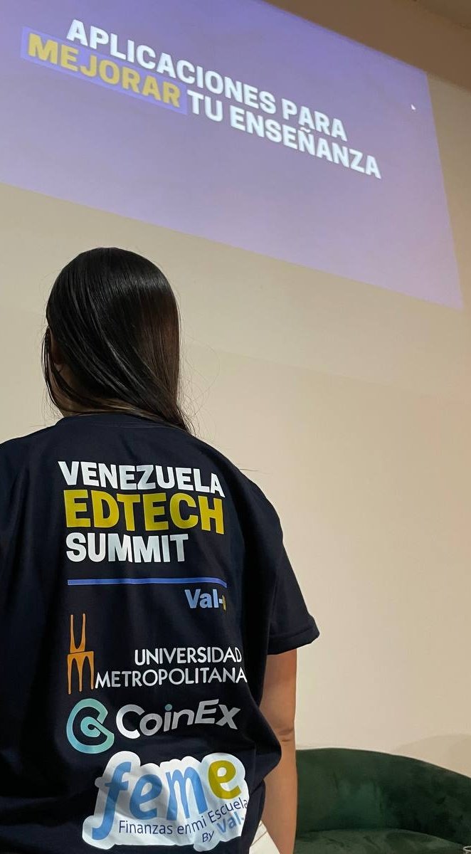 Dubrska_25's tweet photo. Cosas bonitas del #VenezuelaEdtechSummit  

✔️Conectar con los que creen y hacen posible el proyecto.

✔️Observar a mis colegas como referentes en cada una de sus áreas. 

✔️*Lanzar nuestra App* donde he podido aportar con mis ideas💡 y diseños🎨

✔️Hablar con el papá de Andrés😂 https://t.co/jkRhLSZLQA
