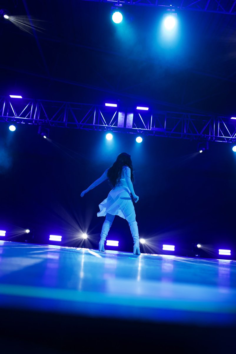 Lauren Jauregui tweet media