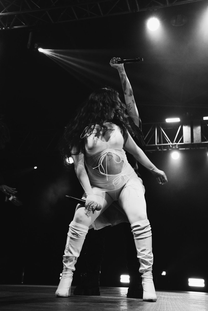 Lauren Jauregui tweet media