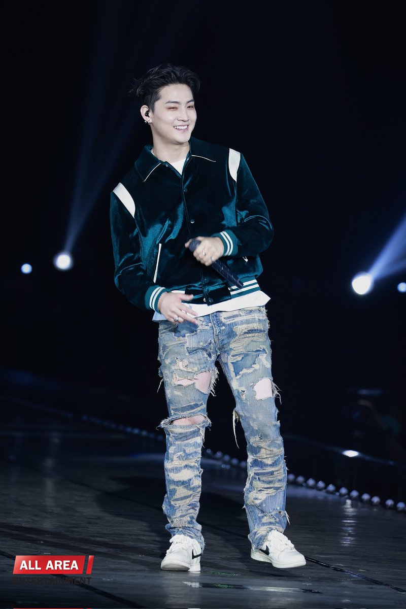 putLove_JB's tweet photo. ผ่านมาแร้ว แวะรีทวิตให้อ้วงหน่อยนะ
ขอคนละ1รีทวิต
ขอคนละ1เมนชั่น
I wanna listen to #OneMoment_JAYB by #JAYB , the title song of the new album #JAYB_SeasonalHiatus #SeasonalHiatus @jaybnow_hr https://t.co/8UJ3rKPuD9
