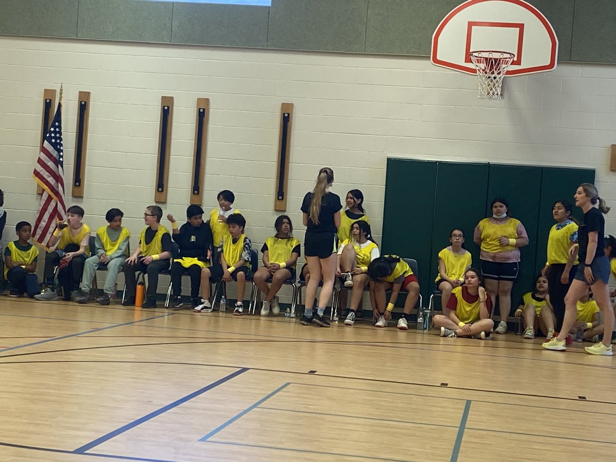 Membreno12's tweet photo. Great game with the 6th vs Teachers at @GrahamRoadES https://t.co/wVxJIUPWZM