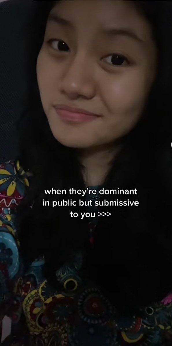 Shellaszi's tweet photo. Commander 🥺💙 (Might make an art of this and replace the person on the background to dj) ISOFNDK https://t.co/zK8nln0Vfm