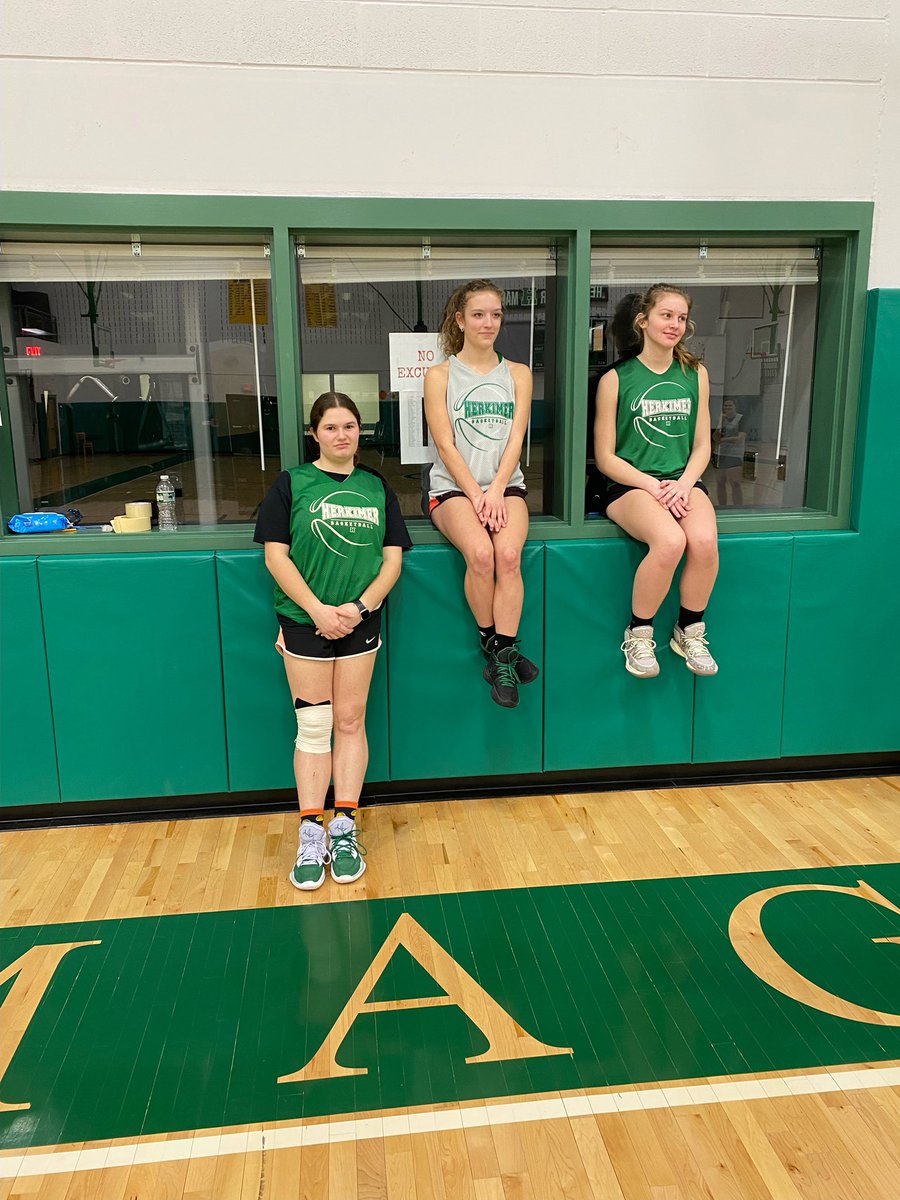 Kelli Coop tweet media