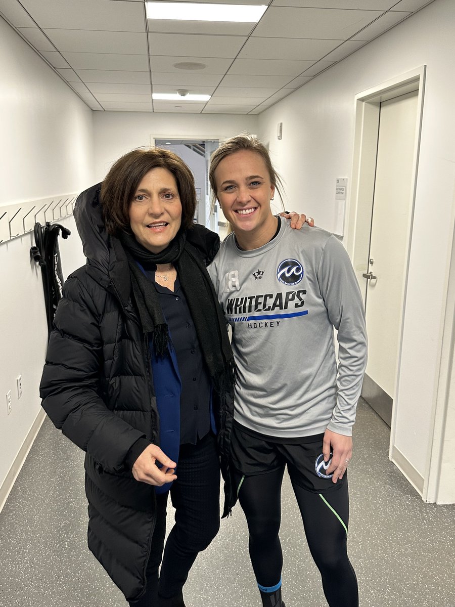 digitmurphy's tweet photo. @Riveters  Team President @digitmurphy at @bentleyu for the @PHF playoffs Game 1 @TheBostonPride vs @WhitecapsHockey #phf #espn #nesn #fox5nysports #msgnetwork #rivsrising #riveters https://t.co/u0upaJtvsi