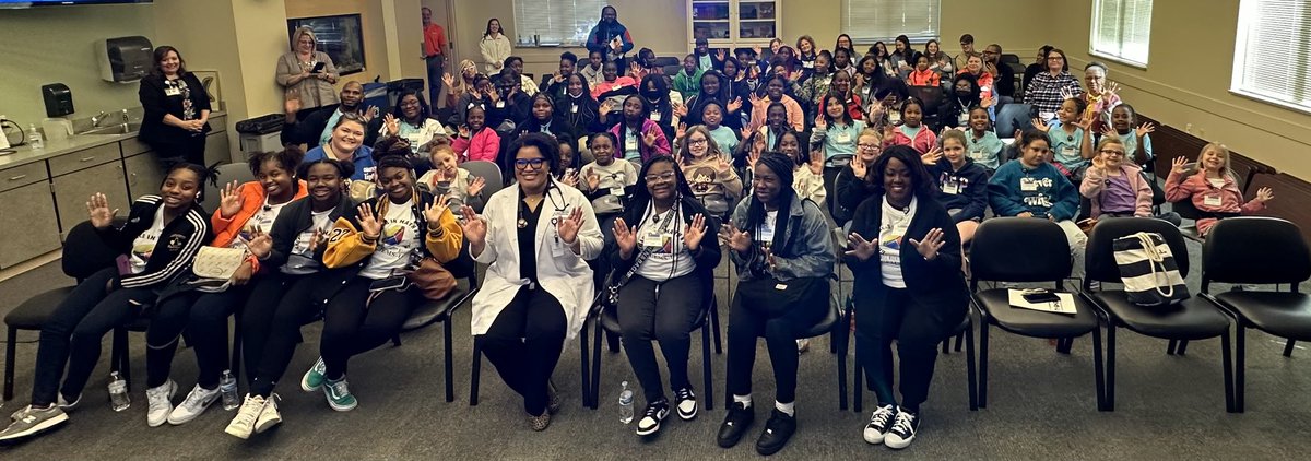 hridgeway's tweet image. That’s a wrap for the 15th Annual GEMS Expo! Thank you @JustToBHeard Dr. Brittney Heard for showing our GEMS they CAN succeed in STEM careers!  GEMSU.org #FemaleRoleModels #GirlsinSTEM #GEMS
