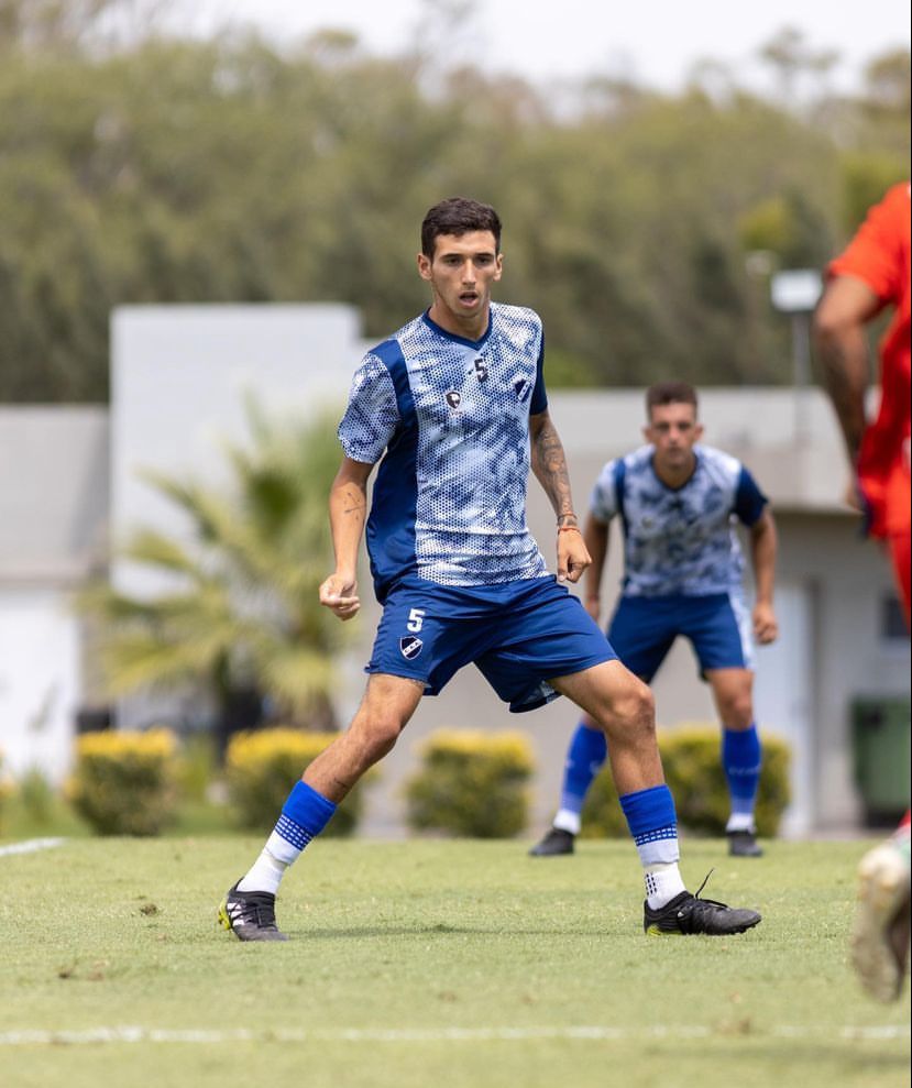📻Ramiro Makarte el juvenil que ya debuto en la primera de <a href="/ClubAlvaOficial/">Club A. Alvarado</a>. Estuvo charlando con el equipo de Brisa Deportiva esta tarde. 

📷 Flor Arroyos