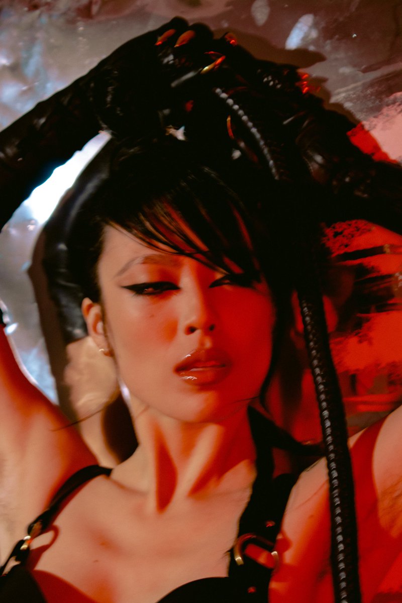 Maria La Sangre 📷 April Europe tweet media