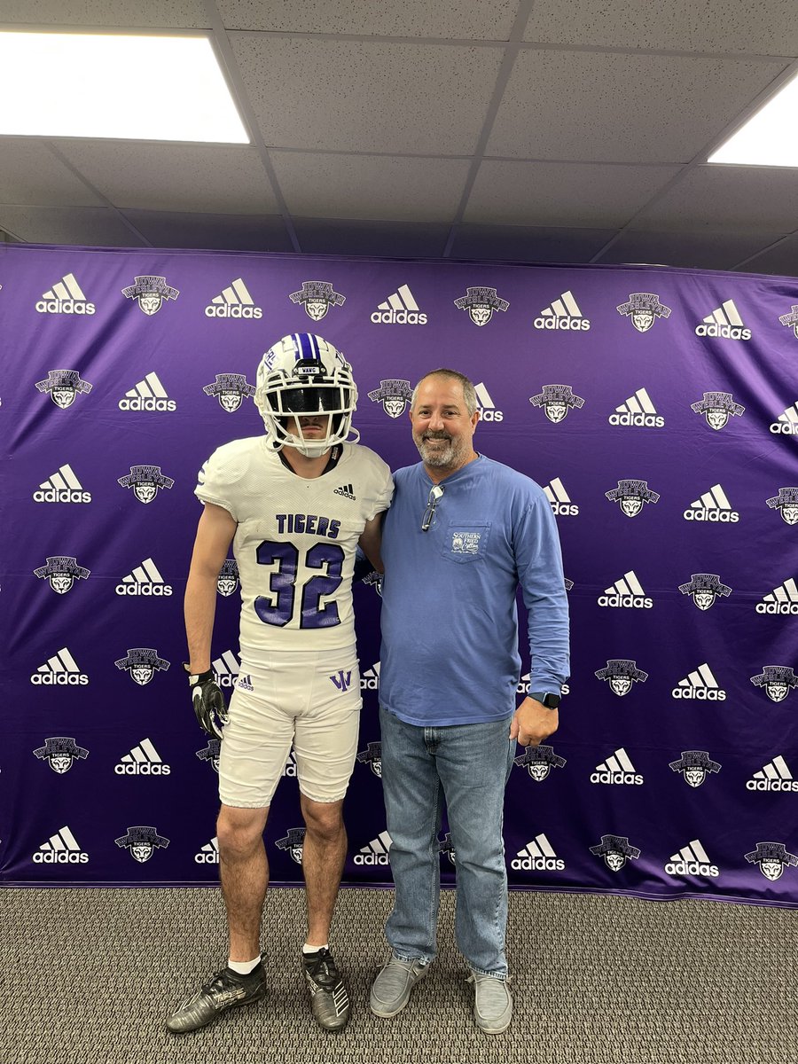 Logan Barnhill (@lobarnhill32) on Twitter photo Had a Great visit at @IowaWesleyan โผ๏ธ I appreciate <a href="/zactallent11/">Coach Tallent</a> for reaching out to get me up here!โซ๏ธ๐ฃ#AGTG <a href="/WoodySweet2/">WoodySweet</a> <a href="/coachpannucci/">Coach Pannucci</a> <a href="/CoachS_Hughes/">Coach Steven Hughes Sr.</a> <a href="/MHSdogsfootball/">Melbourne High School Football</a> <a href="/21Damien3/">Damien Ivankovich</a> <a href="/iamk3ndrick/">kendrick wright</a> <a href="/Boodrobinford/">Thomas โBoodroโ Binford</a> <a href="/MarqueilFord/">Marqueil Ford-Watson</a> Had a Great visit at @IowaWesleyan โผ๏ธ I appreciate <a href="/zactallent11/">Coach Tallent</a> for reaching out to get me up here!โซ๏ธ๐ฃ#AGTG <a href="/WoodySweet2/">WoodySweet</a> <a href="/coachpannucci/">Coach Pannucci</a> <a href="/CoachS_Hughes/">Coach Steven Hughes Sr.</a> <a href="/MHSdogsfootball/">Melbourne High School Football</a> <a href="/21Damien3/">Damien Ivankovich</a> <a href="/iamk3ndrick/">kendrick wright</a> <a href="/Boodrobinford/">Thomas โBoodroโ Binford</a> <a href="/MarqueilFord/">Marqueil Ford-Watson</a>