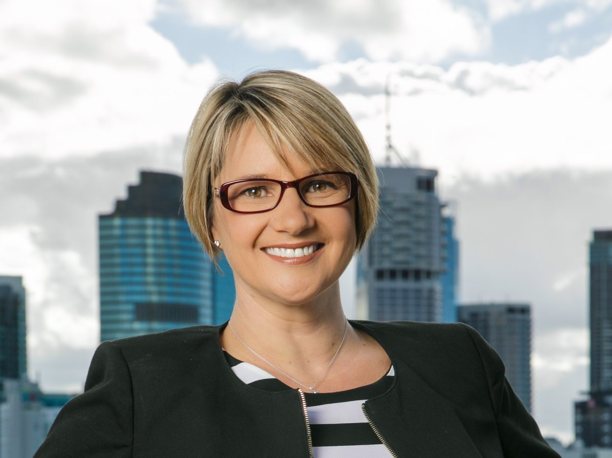 ElephantAndRoom's tweet photo. In this episode, we talk shop with Meighan Wells, Principal of Property Pursuit and co-founder of Home Buyer Academy, on the state of the Brisbane market, making note of the vast structural differences to other capital cities. #BuyersAgent Listen now: https://t.co/Yem5Fj0DY2 https://t.co/fPgSlM8F33
