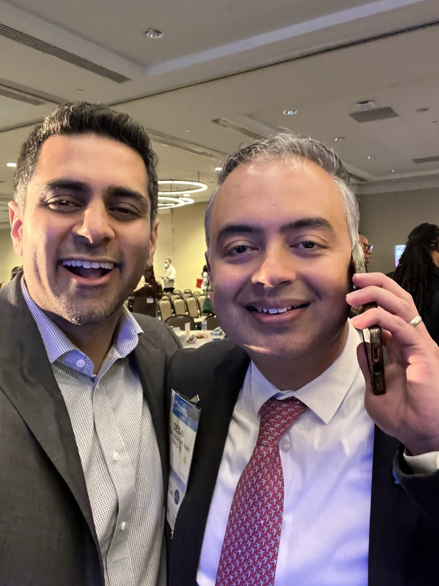 drshawnkwatra's tweet photo. Amazing meeting at the @SkinOfColor Society’s Scientific Symposium. Just ran into our fearless @AADskin president-elect @SeemalRDesaiMD. Always making deals &amp; working the phones!  #dermtwitter https://t.co/z2i2iklnH9