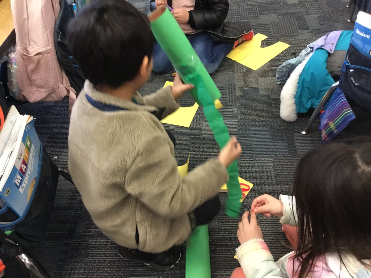 MrsDeAngelisRH's tweet photo. Ss worked cooperatively to build leprechaun traps today. Will we catch one? Stay tuned… we’ll see tomorrow! @RobertHunterES @FlemRarSchools https://t.co/e4kkVa2Jin
