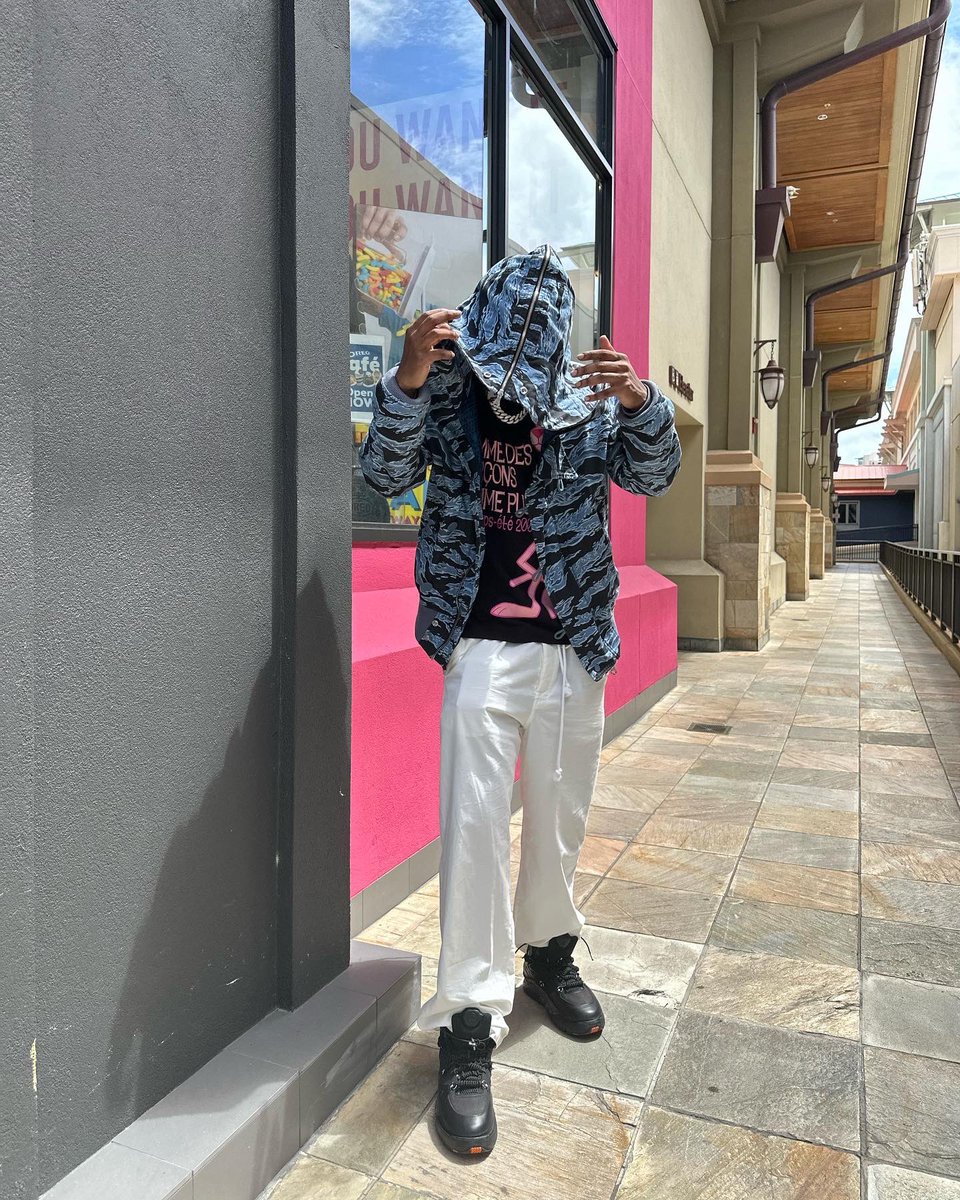 Bruce Ray (@raycondones) on Twitter photo 