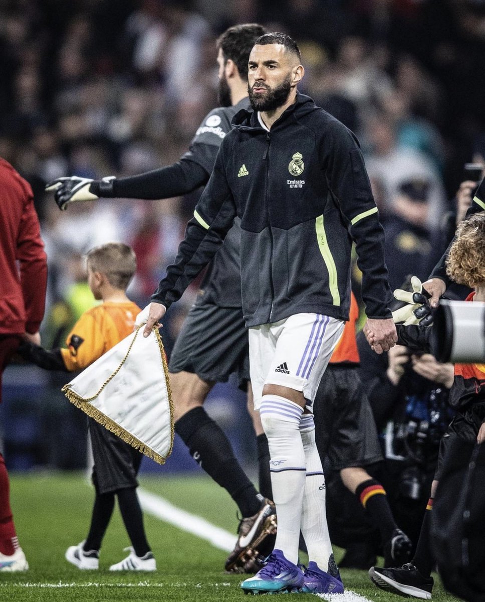 totalcristiano's tweet photo. No player has scored more goals against the Premier League “big 6” than Karim Benzema over the last 12 months.

He plays in La Liga. https://t.co/Aw1e0QyDai