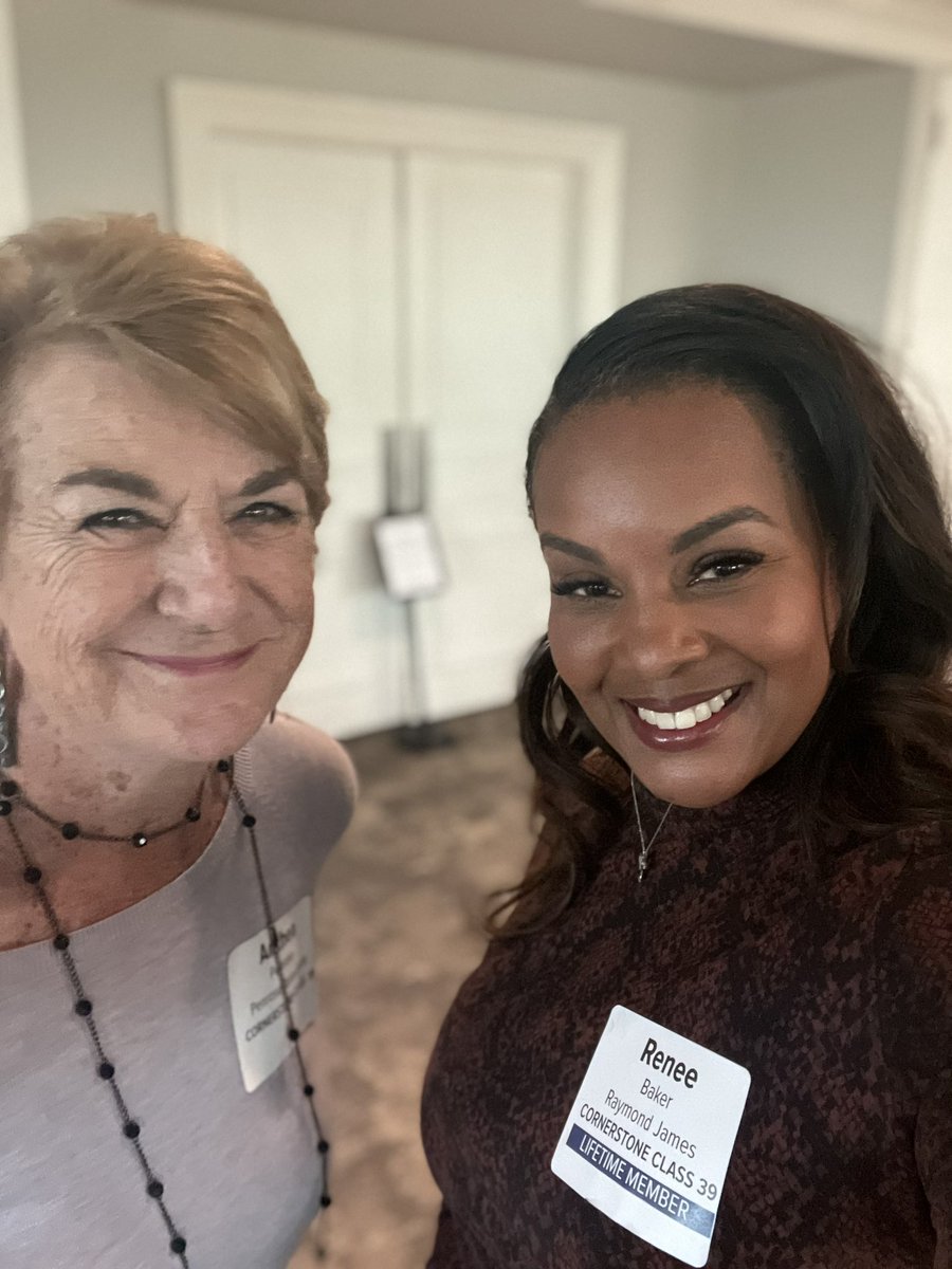 ItsReneeBaker's tweet photo. The West Central Region had a great time welcoming @LeadershipFla #CornerstoneClass40 to Tampa last night. It was wonderful to spend valuable time networking and interacting with leaders from across Florida, including a couple of my classmates from #CornerstoneClass39 . https://t.co/D39FzvItFv