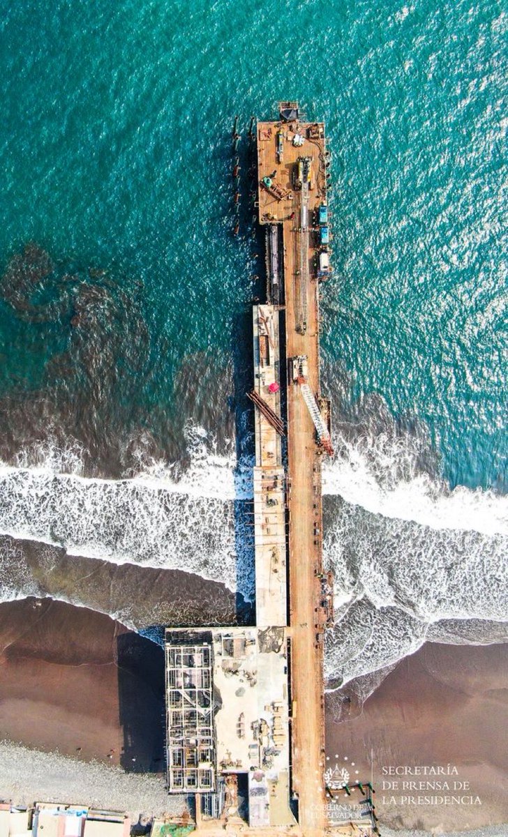 MasInfoSv's tweet photo. Un muelle de primer nivel está construyéndose en el Puerto de La Libertad, detalló el Ministro @RomeoHerrera1 junto a la Ministra @MorenaValdezSV y el embajador de China en el país, Zhang Yanhu, quienes supervisan la construcción de esta estructura que forma parte de #SurfCity. https://t.co/DdUuBpik6s