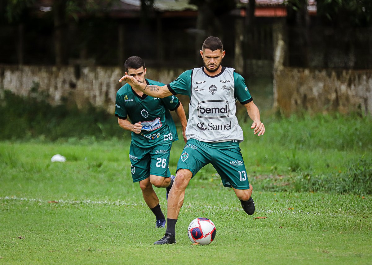 oficialmanausfc's tweet photo. ➕1️⃣🦅 dia de trabalho concluído.
A preparação do Gavião entra em reta final para o confronto de volta das quartas no #Amazonense23 contra o Nacional, que acontece nesse sábado, às 15h30 na Arena da Amazônia.
Serão os últimos 90 minutos batalhando pela classificação. Vamos! https://t.co/bqDYfJk9yn