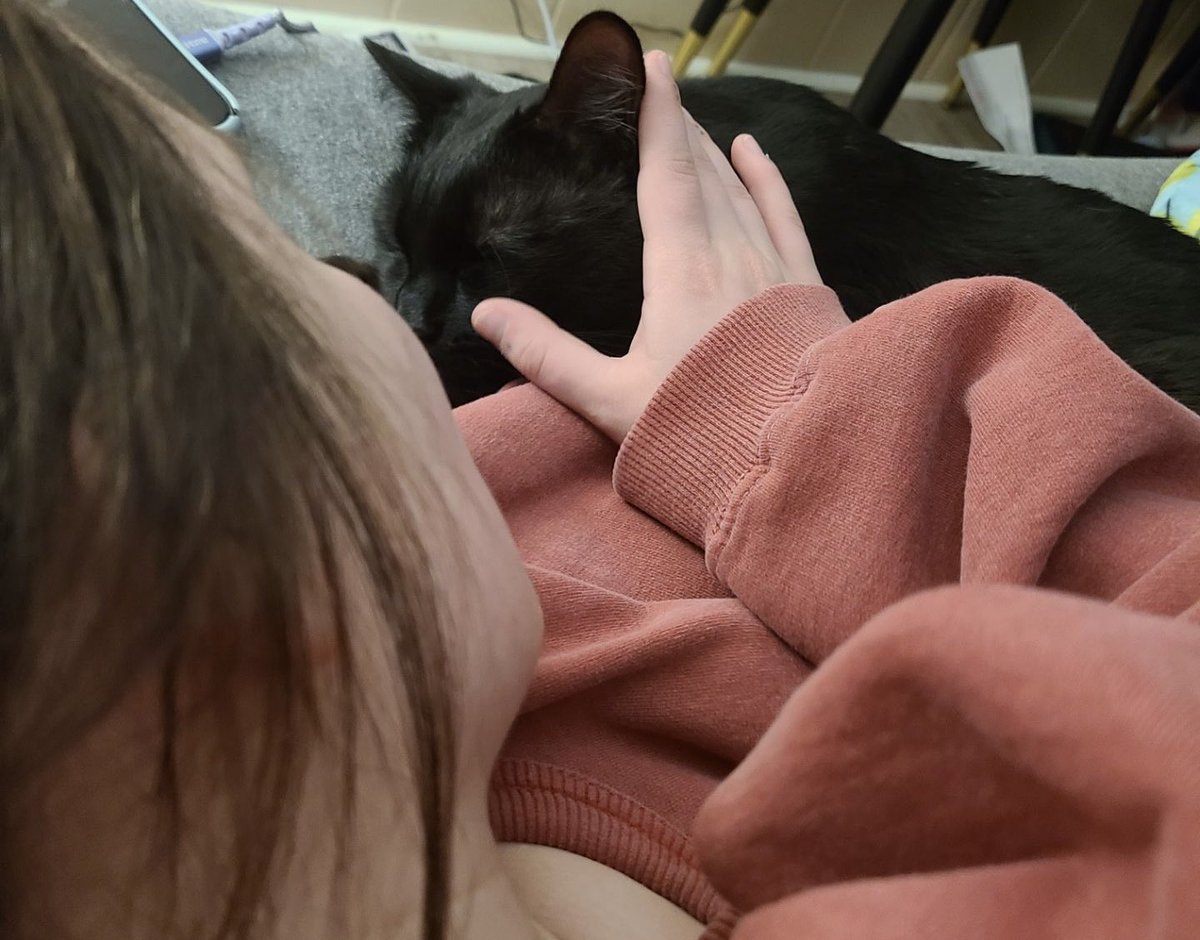 lowryh906's tweet photo. I just love him🖤 https://t.co/Ofgy3f3LCQ