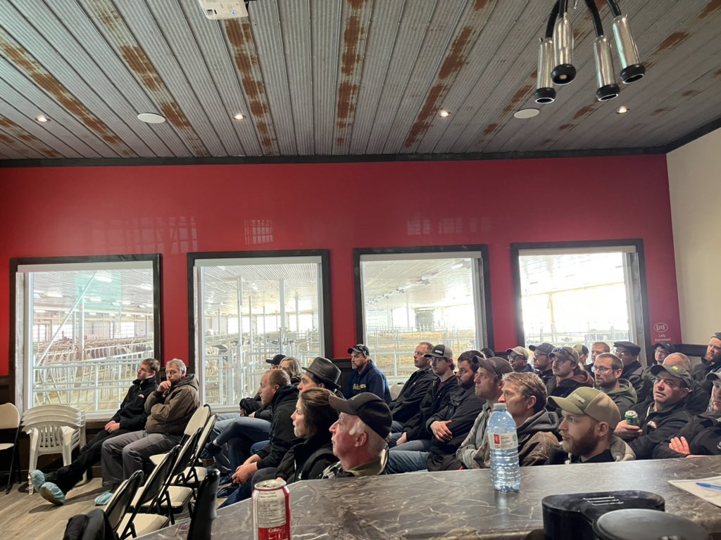 keithschweitzer's tweet photo. Two producer meetings today with some great info from Tony Hall about feeding cover crops, forage analysis metrics and feeding cost. Big shout out to our host Backx Dairy Farm and Hillmanor Holsteins! @LallemandAnimal @WallensteinFeed https://t.co/2iu1MosqDv
