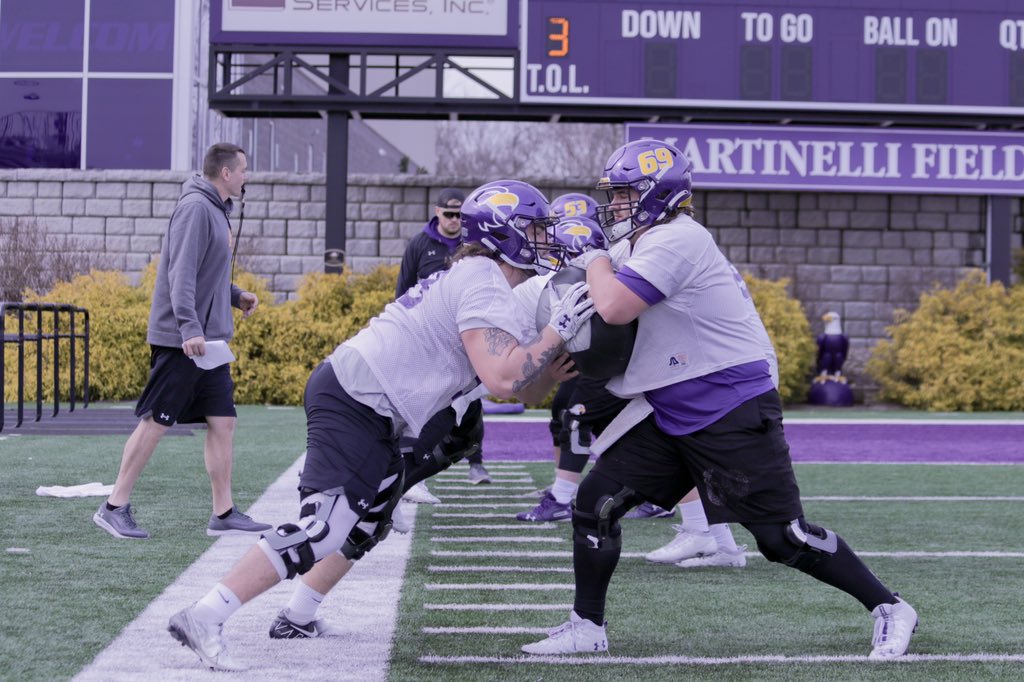 AshlandFB's tweet photo. Spring Practice #1 ✅ 

#OnTheHunt🦅 https://t.co/KVhYj3bhvj