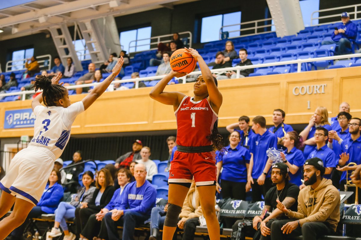 SJUHawks_WBB's tweet photo. 📸 from the first half.
#THWND | #AlwaysFly https://t.co/KbdyNA1vZw