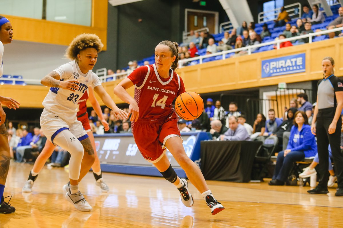 SJUHawks_WBB's tweet photo. 📸 from the first half.
#THWND | #AlwaysFly https://t.co/KbdyNA1vZw
