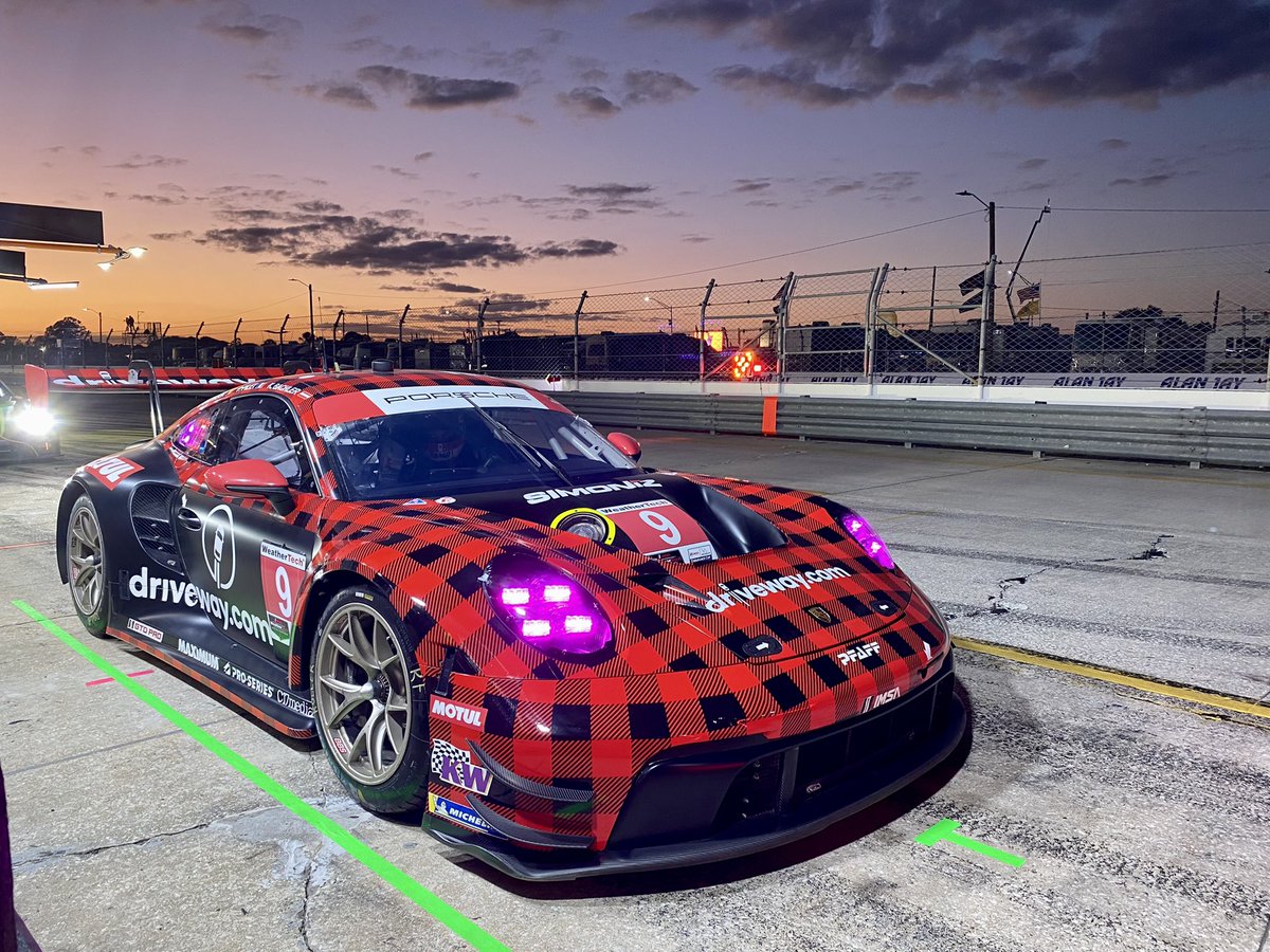 pfaffmotorsport's tweet photo. When the sun goes down… 

#IMSA | #PlaidPorsche | #FueledByDriveway | #Sebring12 https://t.co/1jUJxzqQaT