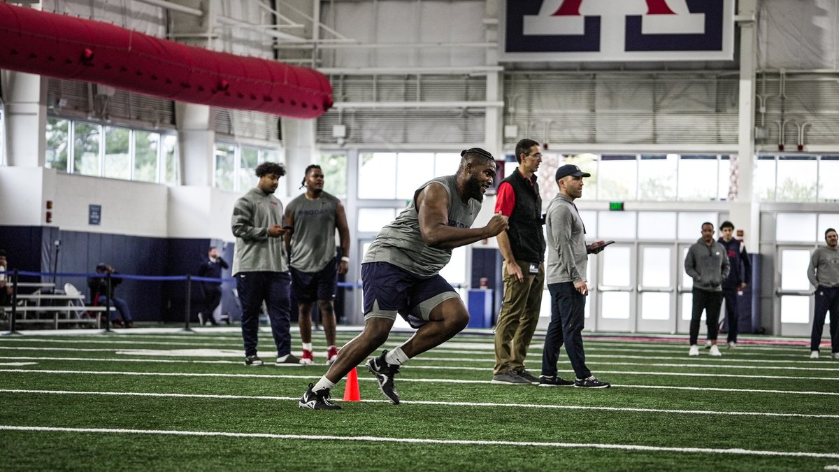 ArizonaFBall's tweet photo. 👀 @PaitonFears

#ProDay2023 https://t.co/5uAeezAcXo