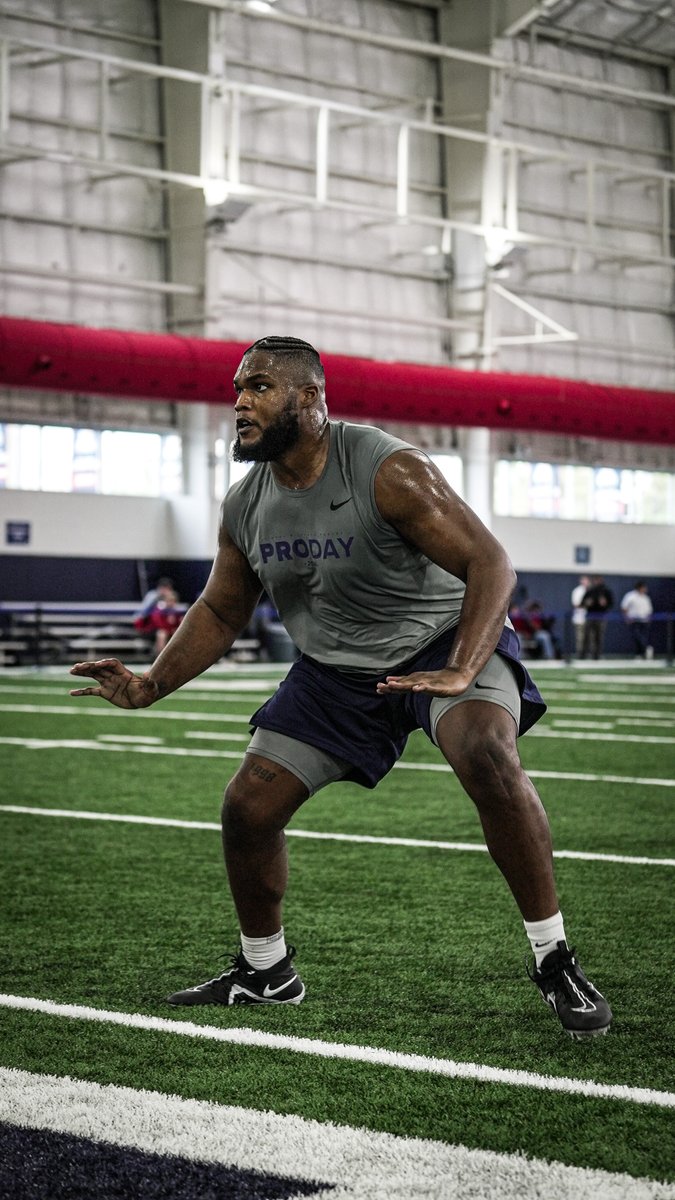 ArizonaFBall's tweet photo. 👀 @PaitonFears

#ProDay2023 https://t.co/5uAeezAcXo
