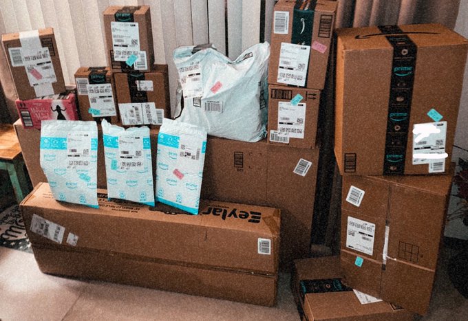 just 2 days of wishlist packages lol😂 my mom said she&rsquo;s loosing it 😂😂 https://t.co/725MufbgfC