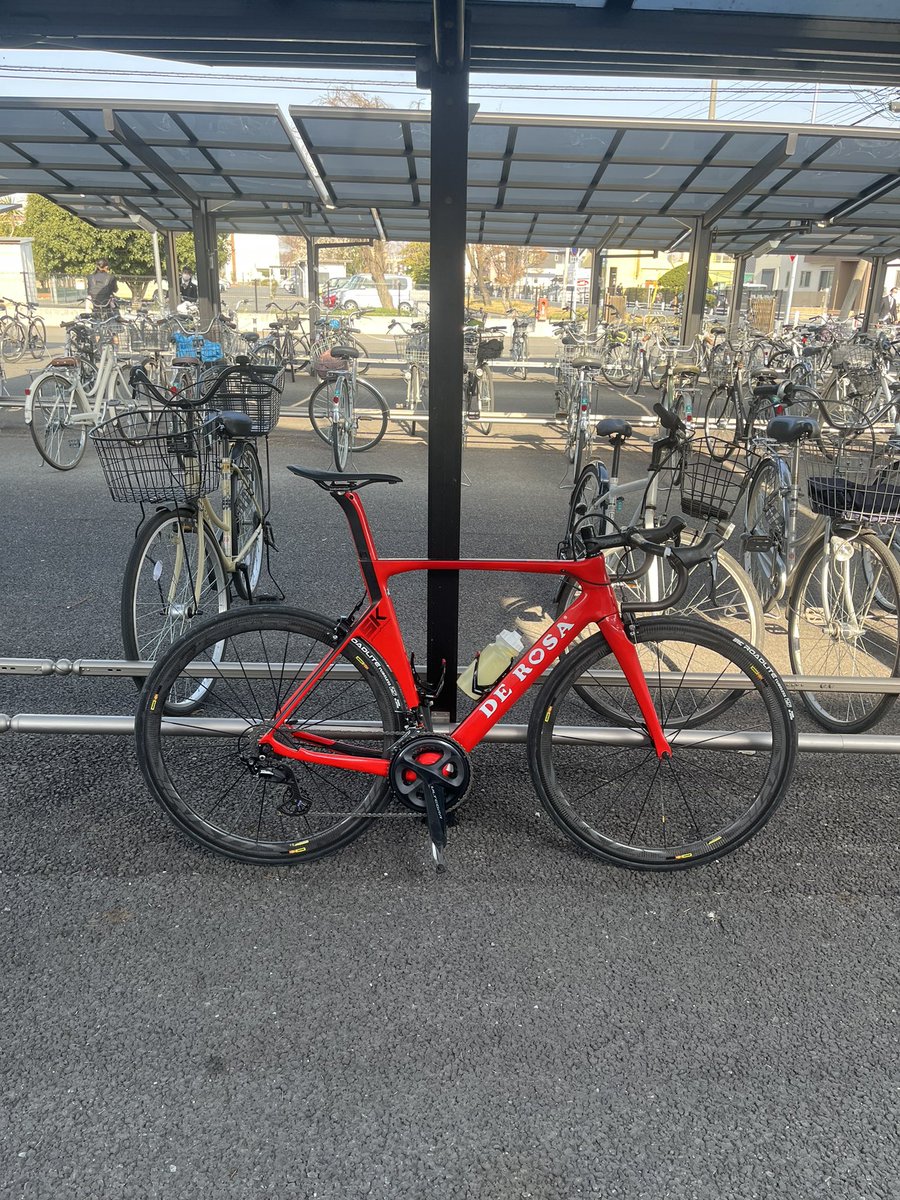 HAYATO88101101's tweet photo. 高校に乗っていくチャリじゃない
場違いすぎる
#derosa #derosask https://t.co/UGj4znEF0a