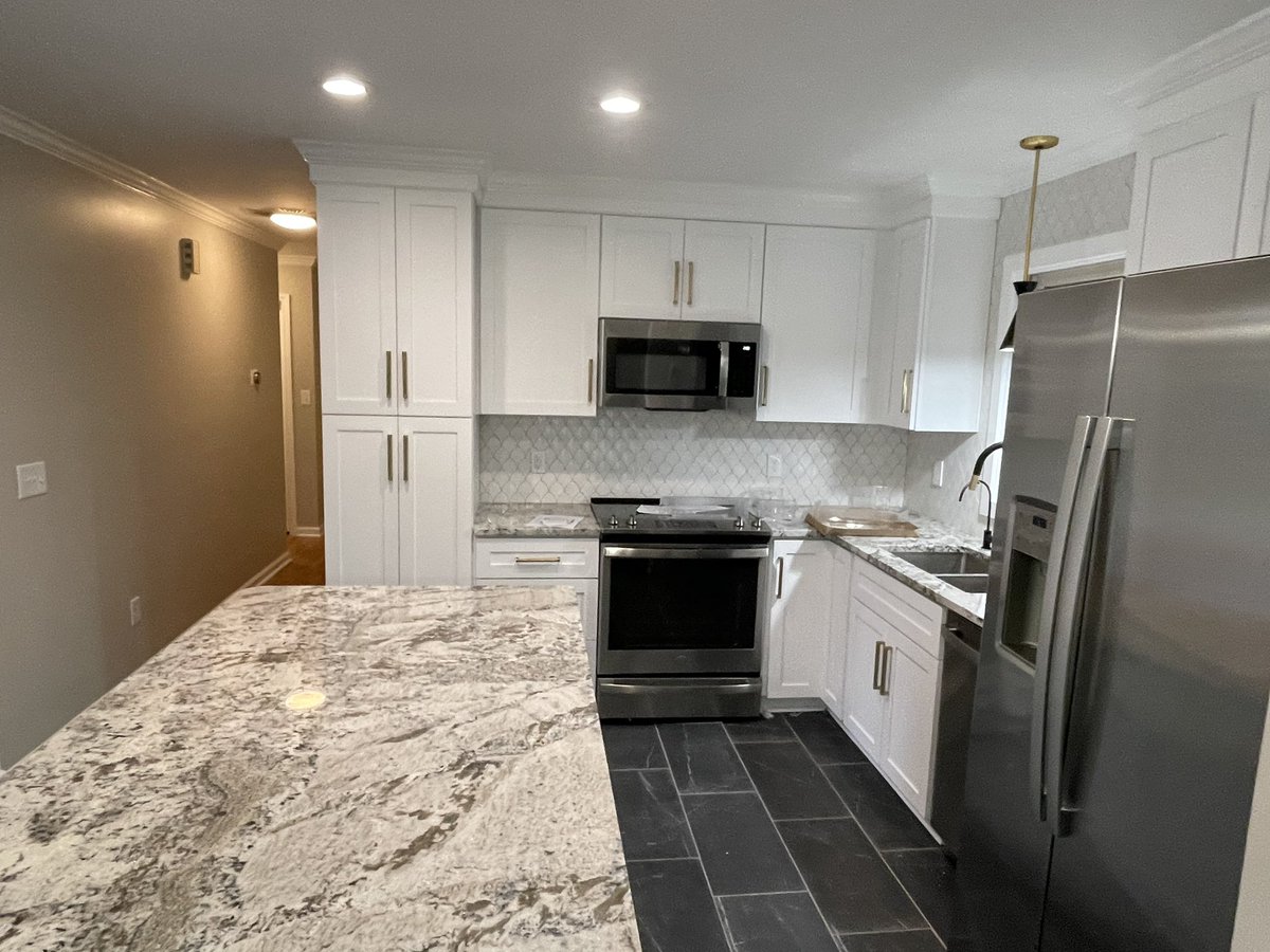 OnPointPMC's tweet image. Mitchell Job: newly renovated kitchen. 
#onpointpmc #contractor #homeimprovement