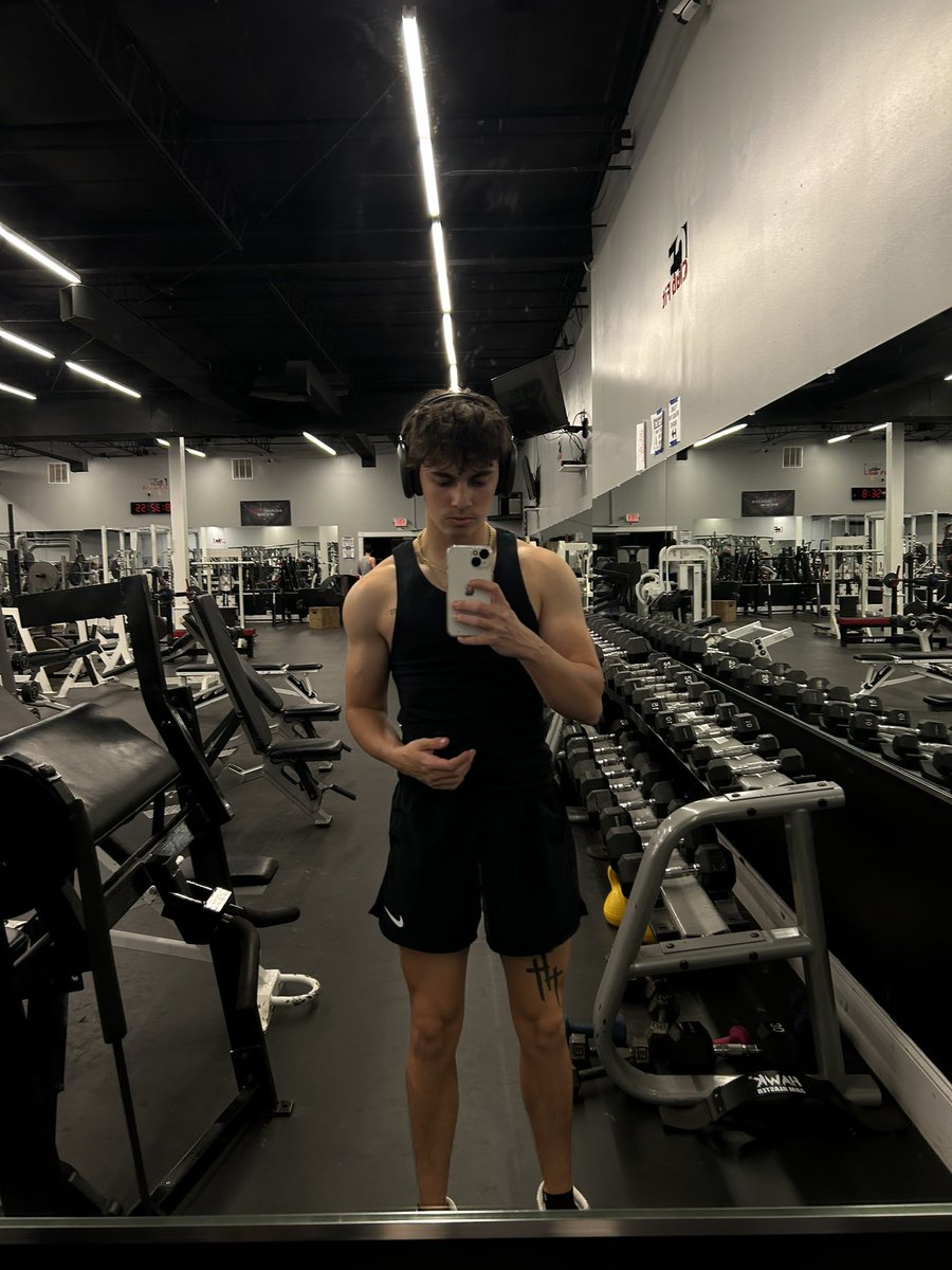 _ReeceNolan's tweet photo. We’ve spent the off season in the gym #golfergrind https://t.co/G6pM6hkHVx