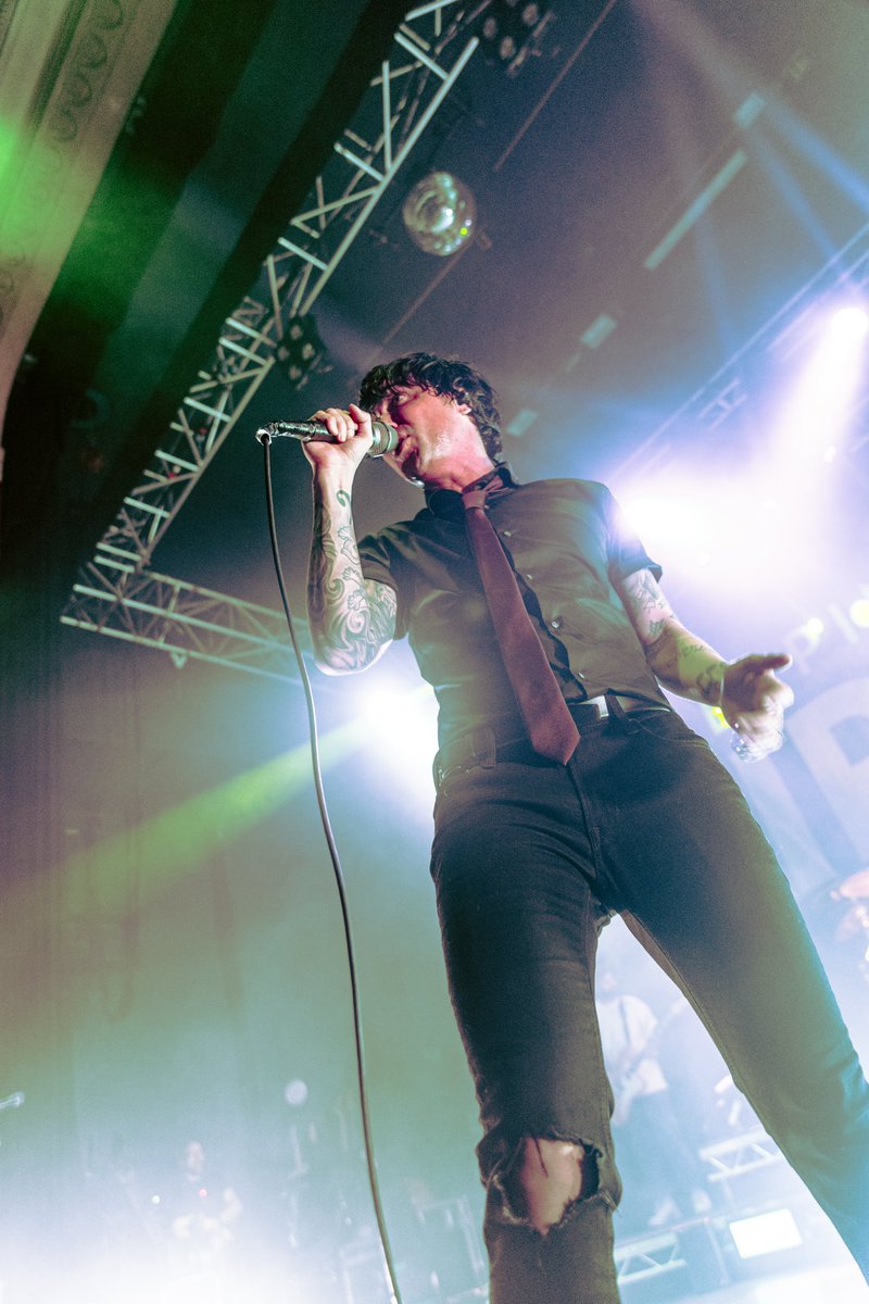JoshLeveridg3's tweet photo. Was lucky enough to shoot content for @SWStheband in London last night 

These are some of my favourite photos I’ve ever taken 📸

#sleepingwithsirens #ctrlaltdel https://t.co/oNdIWyOyBc