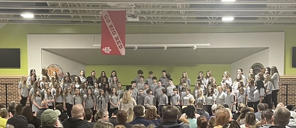 TSMSAD's tweet photo. Wonder evening for our @TroySouthMiddle 7th grade choir concert!!   #TroySouth #proud2br3 #TitanStrong #TitanPride #TitanChoir https://t.co/1QpeqXUtWD