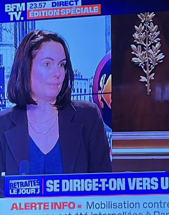 ed_ajar's tweet photo. @gregtabibian Nouvelle pépite de la brillante @OlgaGivernet, en substance : « si on additionne les voix des sénateurs et des députés, ça passait » https://t.co/Og1FarNZsd